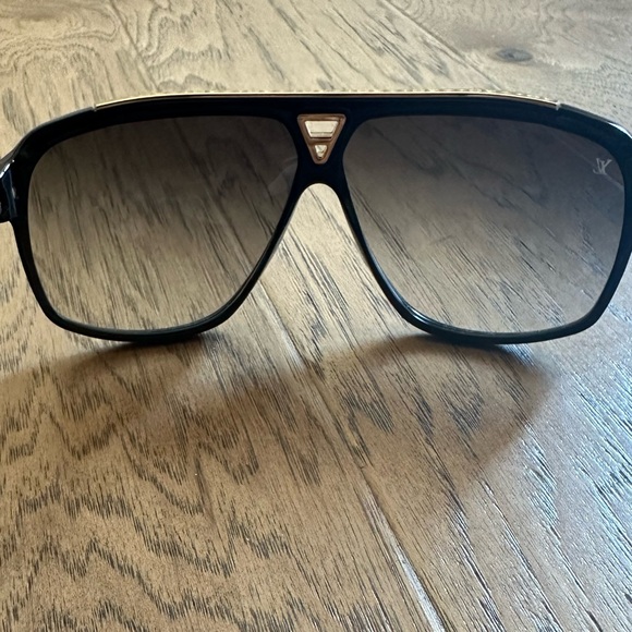 Louis Vuitton “Evidence” Aviator Sunglasses, Black - Picture 7 of 12